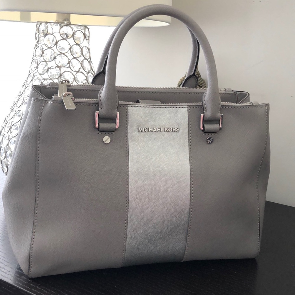 Michael kors purse 👜